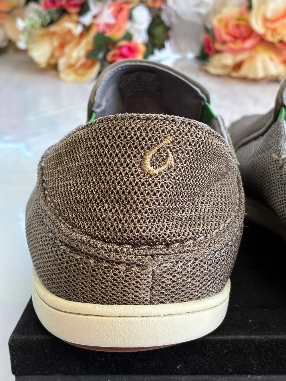 OluKai nohea mesh
